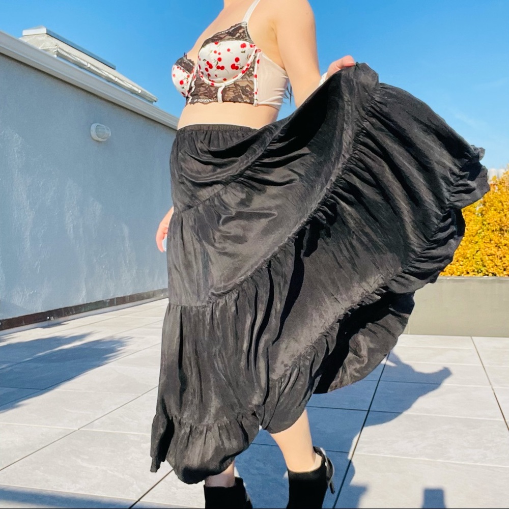 DIALOGUE 100% Silk Layered Tiered Elastic Waistband Maxi Black Full Circle Skirt - Picture 3 of 17